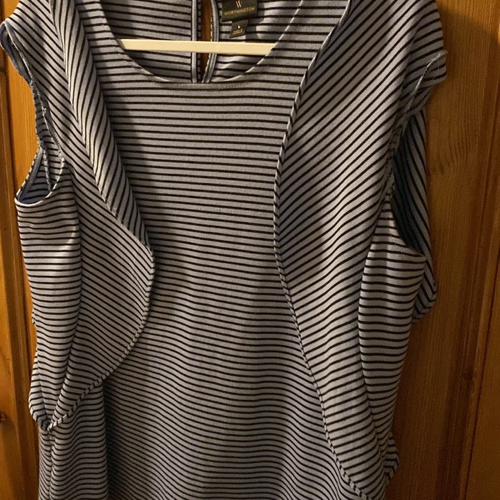 Worthington Women’s Black/Gray Striped Crew Neck Flutter Sleeve Top. Size L - Picture 3 of 4